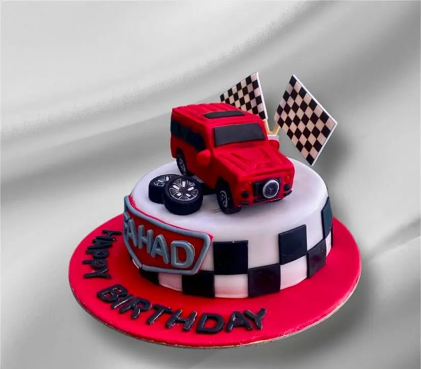 2KG FONDANT CUSTOMIZED CAKE