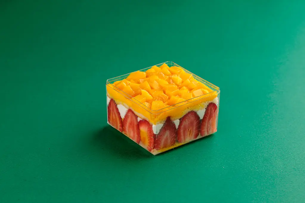 Mango Berry Slice Cake