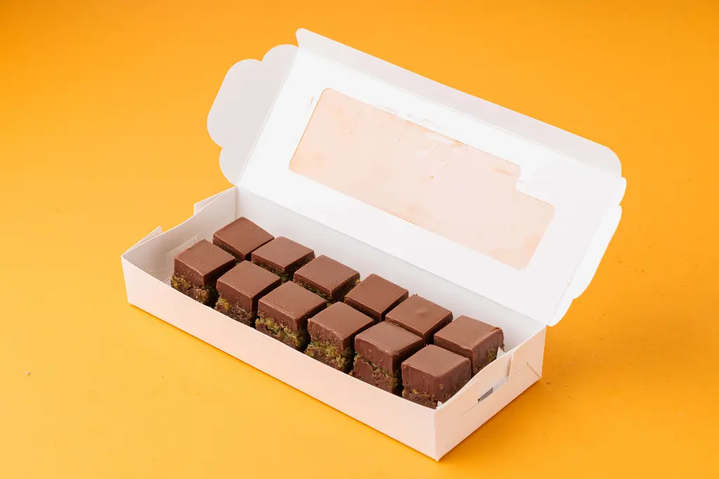 12pcs Bite Size Pistachio Nutella Square