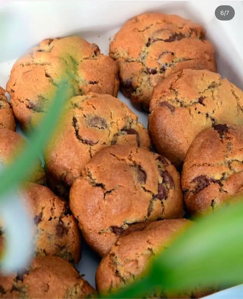 VANILLA CHOCOCHIP COOKIES 1PCS