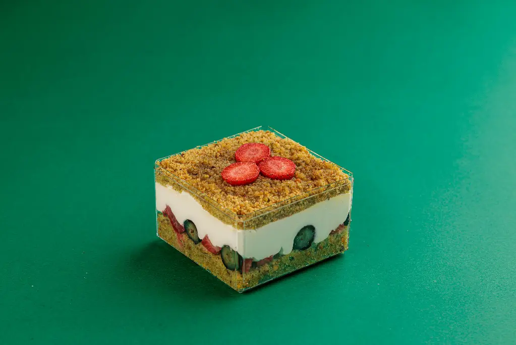 PISTACHIO STRAWBERRY CHEESE SLICE 