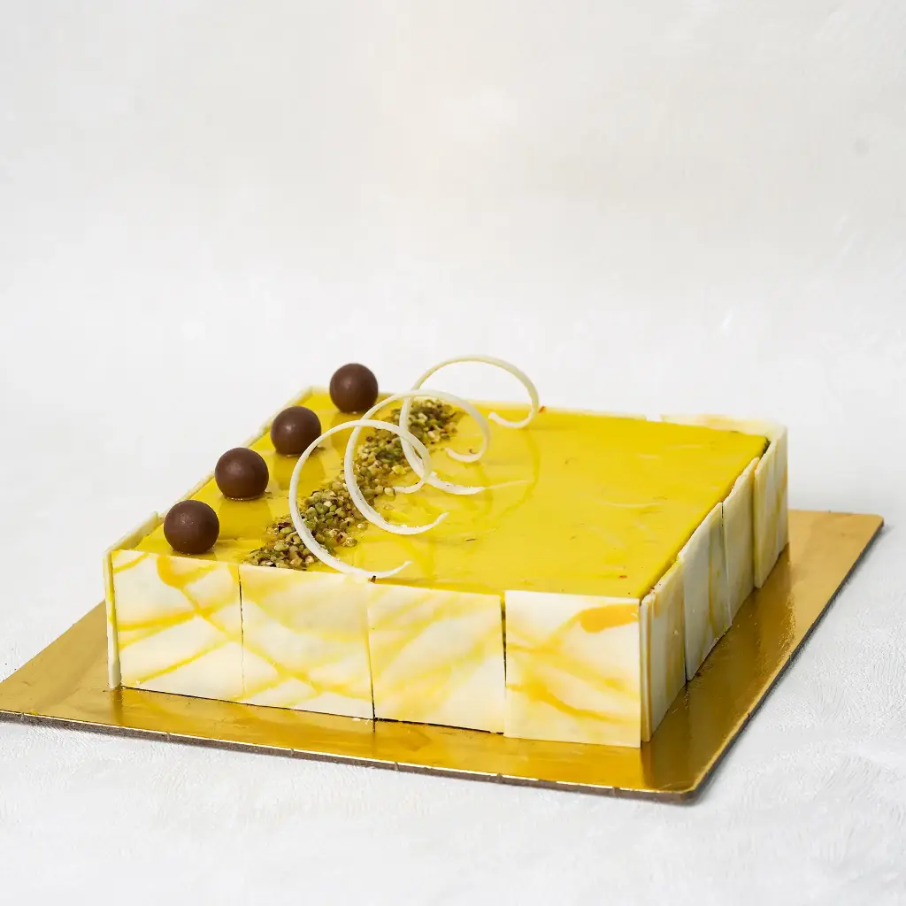 PISTACHIO SAFFRON CAKE