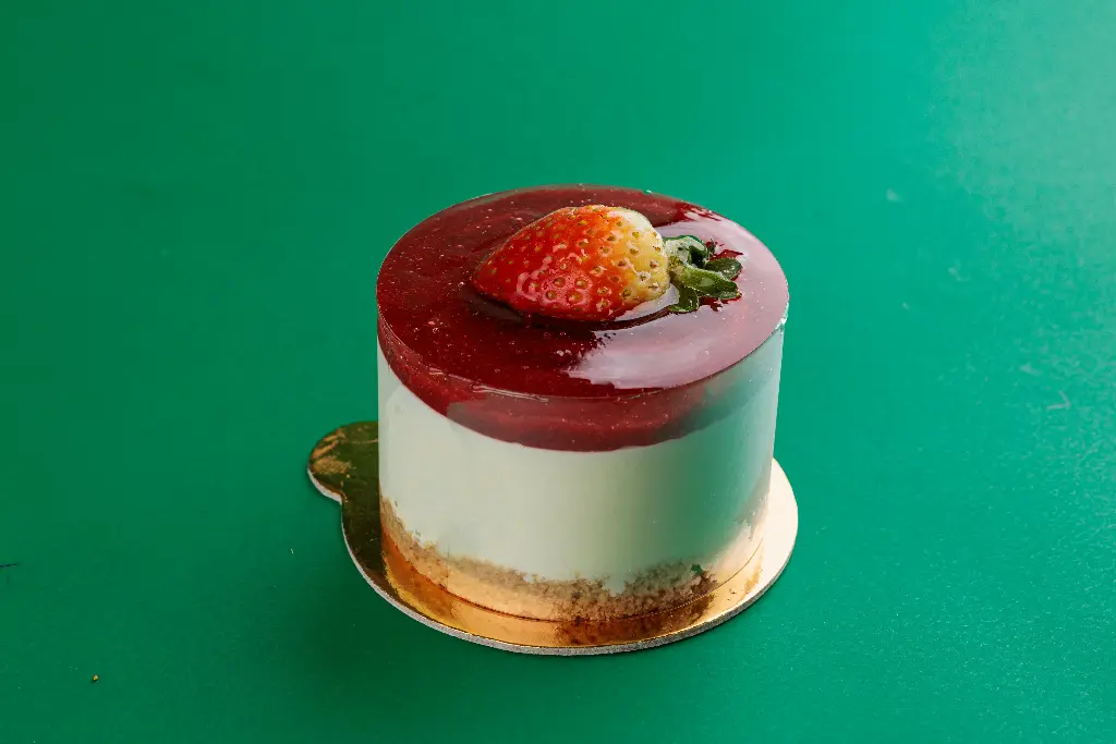 Mini Cold Strawberry Cheesecake