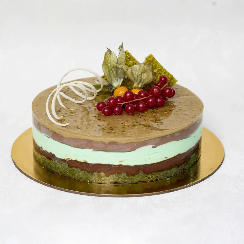 PISTACHIO CHOCOLATE MOUSSE CAKE