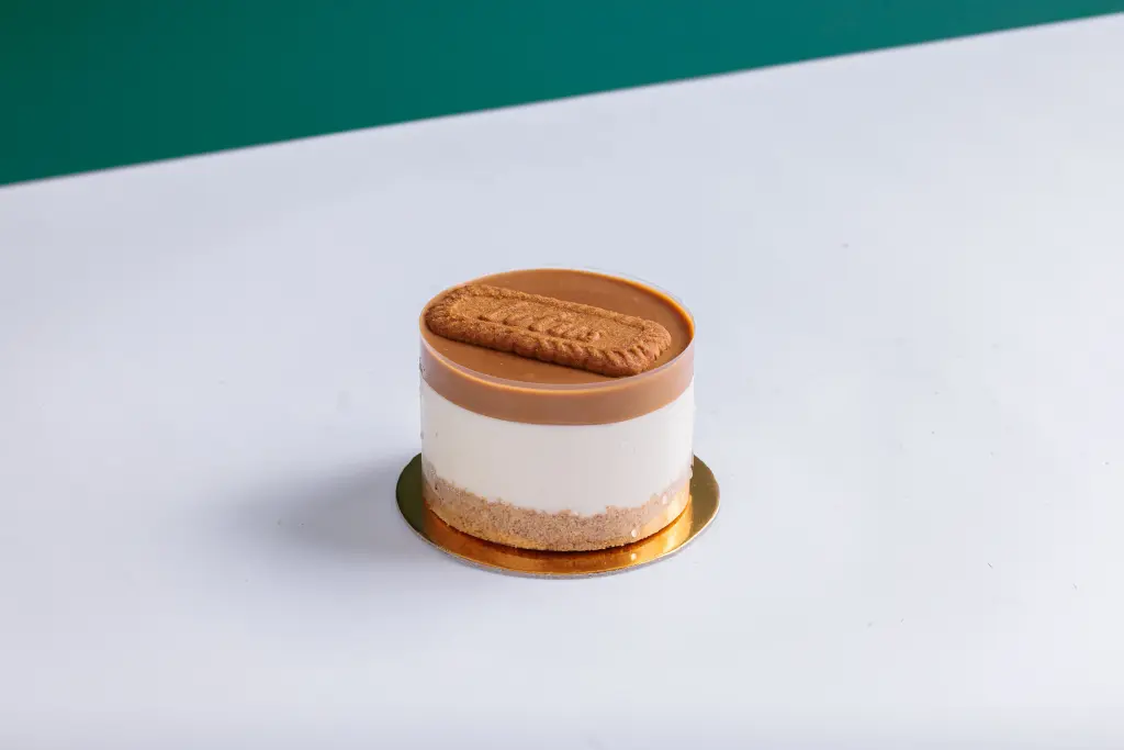 LOTUS CHEESE CAKE SLICED
