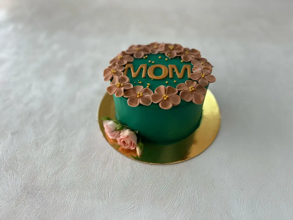 MOTHER DAY CAKE 2