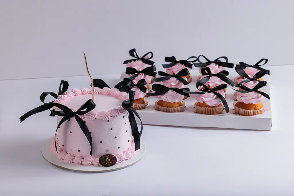 PINK BENTO CAKE THEME CAKE-CUPCAKE  