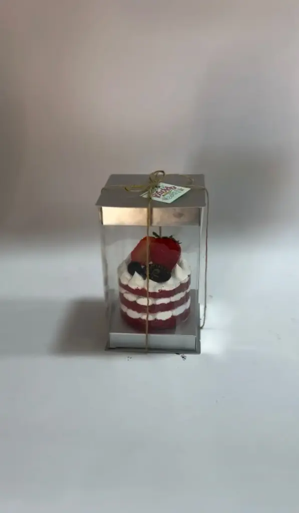 TEACHEHR'S DAY RED VELVET SLICE