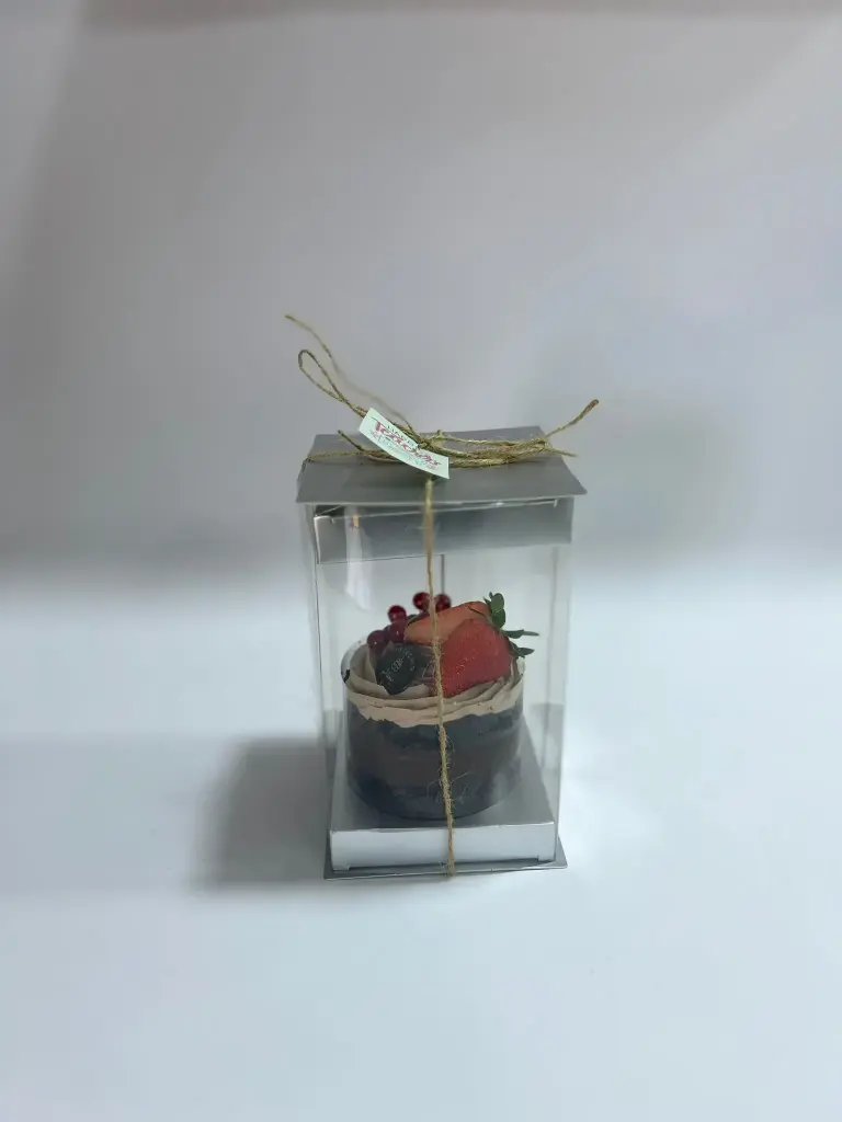 CHOCOLATE GIFT SLICE CAKE