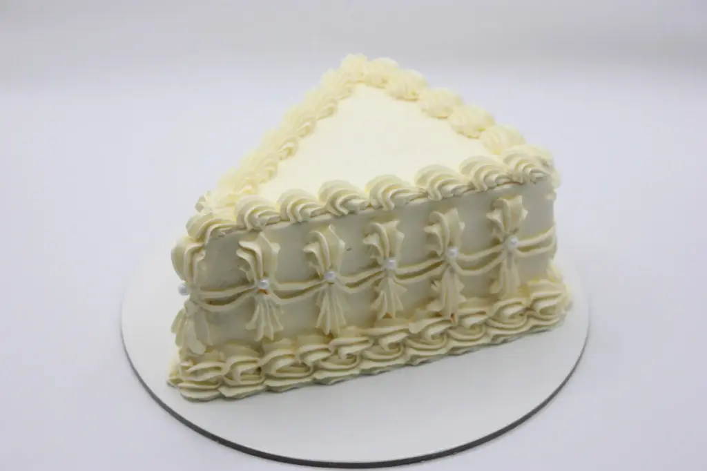 BEIGE TRIANGLE BENTO  