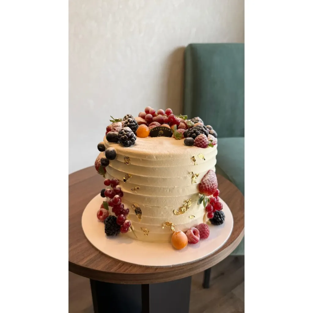 CLASSIC BERRY CAKE