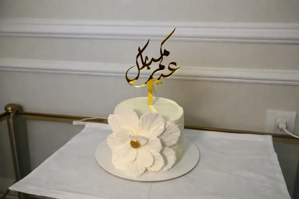FLOWER EID CAKE