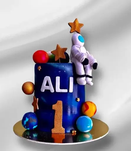 1.5 kgs Fondant Customized Cake